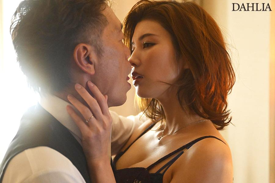 DLDSS-392_Cho sếp đụ khi phát hiện chồng sắp cưới có bồ DLDSS-392_Cho sếp đụ khi phát hiện chồng sắp cưới có bồ